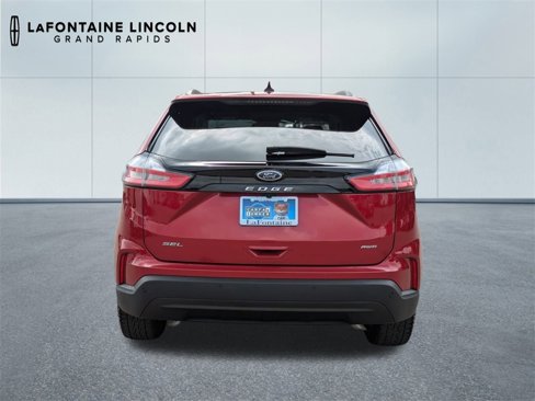 Used 2023 Ford Edge SEL w/ Sport Appearance Package image 4