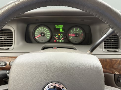 Used 2007 Mercury Grand Marquis LS image 27