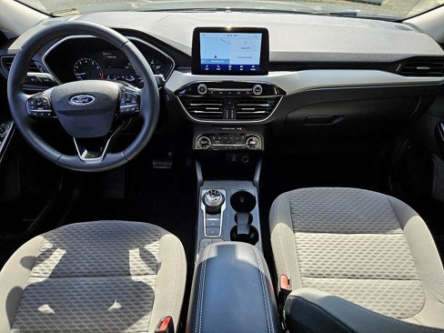 Used 2021 Ford Escape SE w/ SE Sport Appearance Package image 10