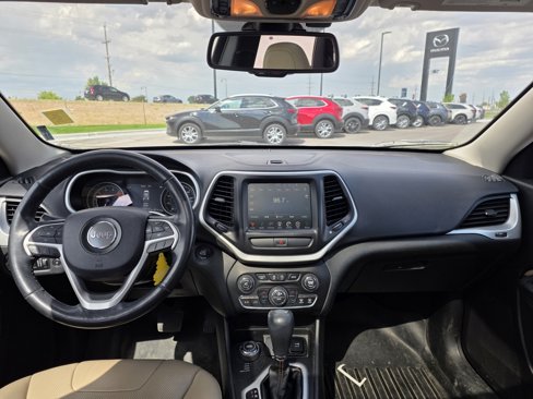 Used 2016 Jeep Cherokee Limited w/ Luxury Group image 11