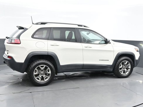 Used 2019 Jeep Cherokee Trailhawk image 8