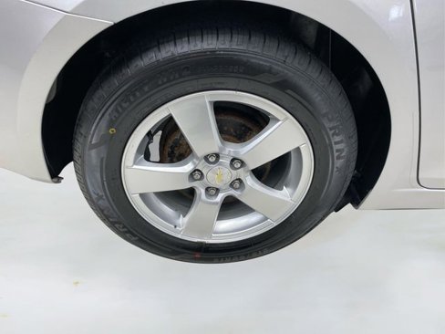 Used 2015 Chevrolet Cruze LT image 16