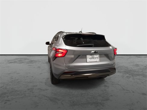 Used 2025 Chevrolet Trax ACTIV w/ Sunroof Package image 7