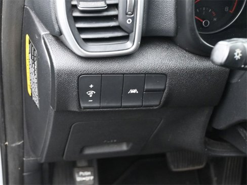 Used 2020 Kia Sportage LX image 21