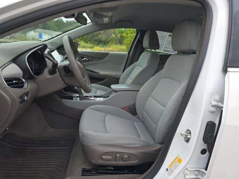 Used 2020 Chevrolet Malibu LS w/ Driver Confidence Package II image 8
