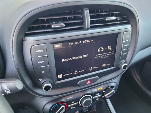 Used 2025 Kia Soul LX image 12