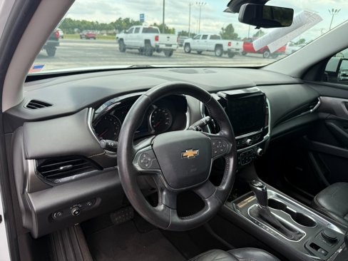 Used 2020 Chevrolet Traverse LT w/ LT Premium Package image 11