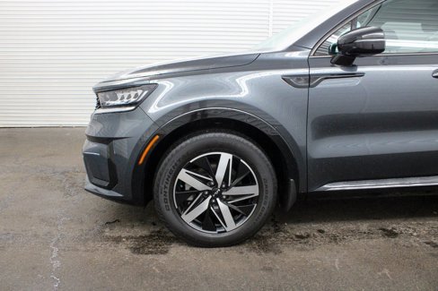 Used 2023 Kia Sorento EX w/ Panoramic Sunroof Package image 5