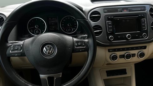 Used 2013 Volkswagen Tiguan SEL image 29