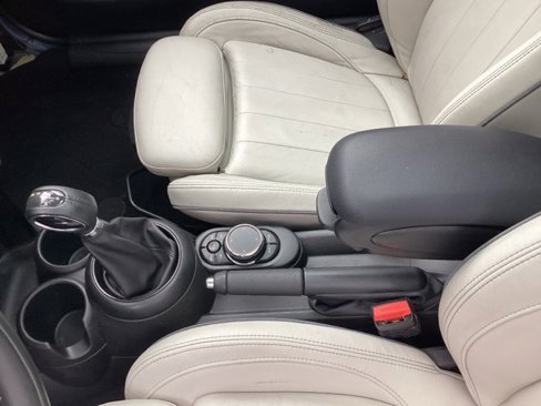 Used 2019 MINI Cooper 2-Door Hardtop image 29