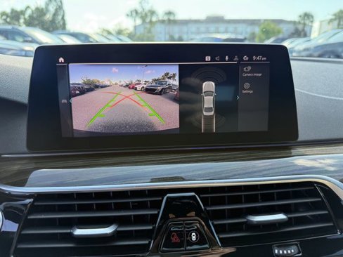 Used 2020 BMW 530e w/ Convenience Package image 22