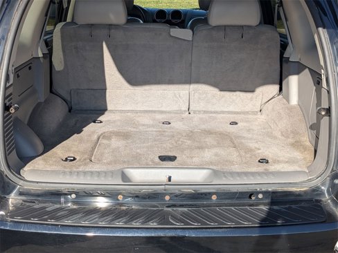 Used 2009 GMC Envoy SLT image 25