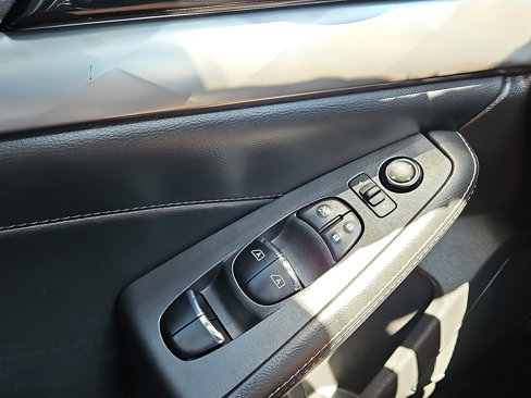 Used 2023 Nissan Maxima SV w/ Floor Mat Group image 18