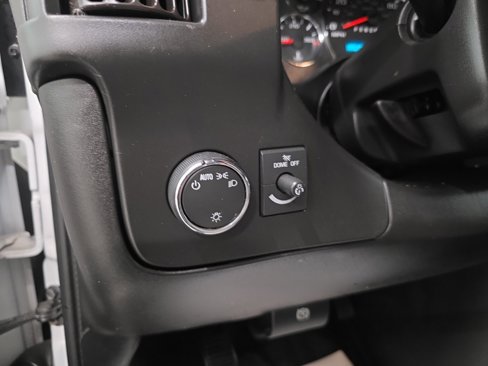 Used 2018 Chevrolet Express 3500 w/ Driver Convenience Package image 21