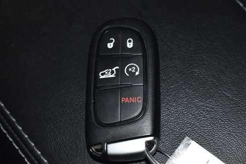 Used 2019 Jeep Cherokee Limited image 26