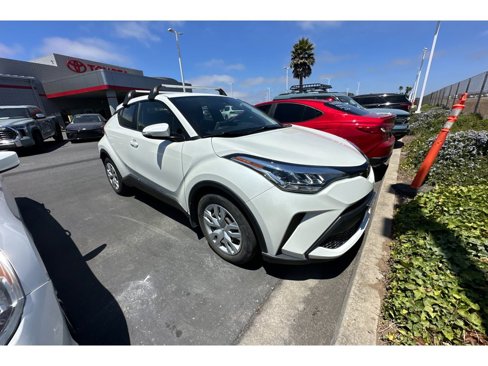 Used 2020 Toyota C-HR LE image 2