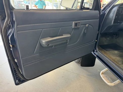 Used 1992 Toyota Pickup Deluxe image 14