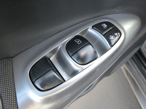 Used 2011 Nissan Juke SL w/ Chrome Pkg image 25