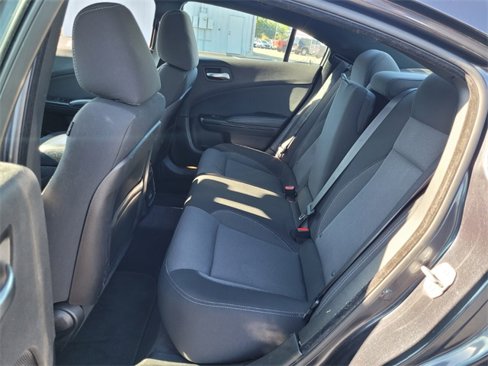 Used 2018 Dodge Charger SXT w/ Blacktop Package image 9