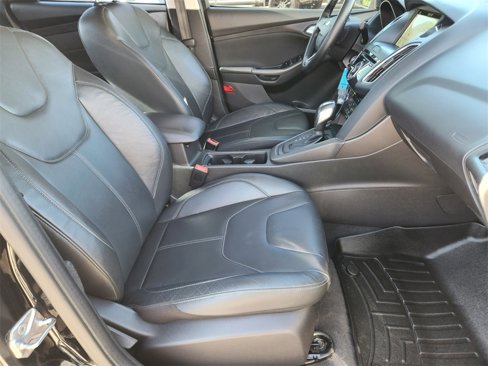 Used 2016 Ford Focus SE w/ Equipment Group 201A image 21