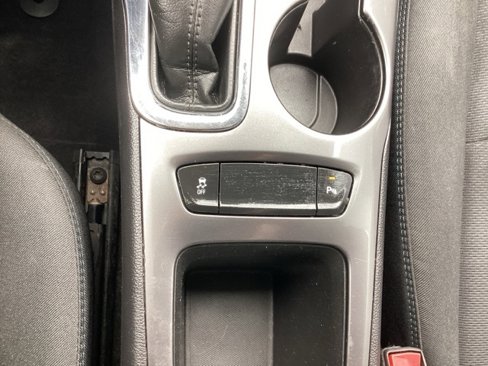 Used 2017 Chevrolet Cruze LT w/ Convenience Package image 18