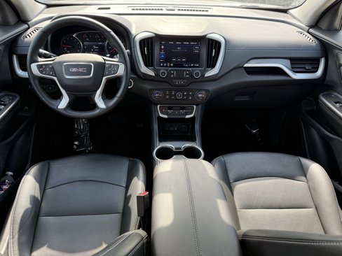 Used 2024 GMC Terrain SLT image 13