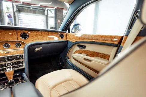 Used 2011 Bentley Mulsanne image 23