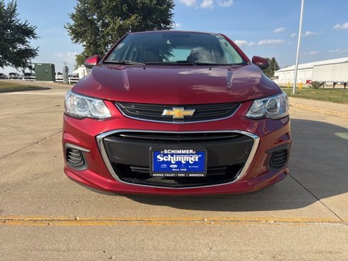 Used 2017 Chevrolet Sonic LT w/ Convenience Package image 3