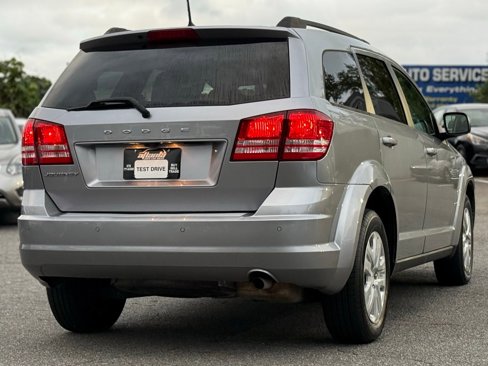 Used 2020 Dodge Journey SE image 5