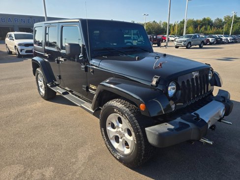 Used 2015 Jeep Wrangler Unlimited Sahara image 2
