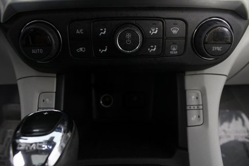 Used 2017 GMC Acadia SLT image 6