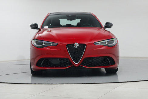 New 2024 Alfa Romeo Giulia Ti image 8