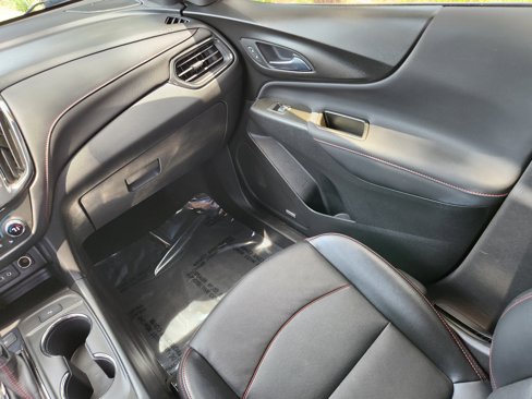 Used 2023 Chevrolet Equinox RS w/ RS Leather Package image 17