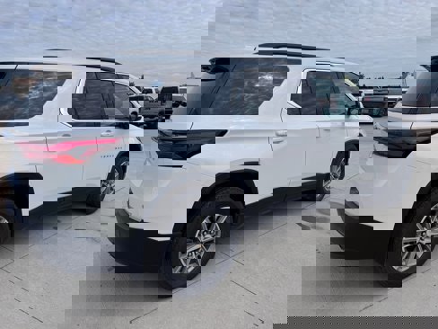 Used 2022 Chevrolet Traverse LT w/ LPO, Floor Liner Package image 4