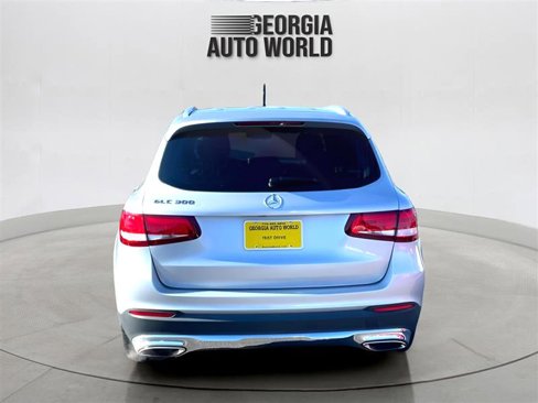 Used 2019 Mercedes-Benz GLC 300 image 4