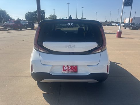 Used 2024 Kia Soul LX w/ Option Group 015 image 4