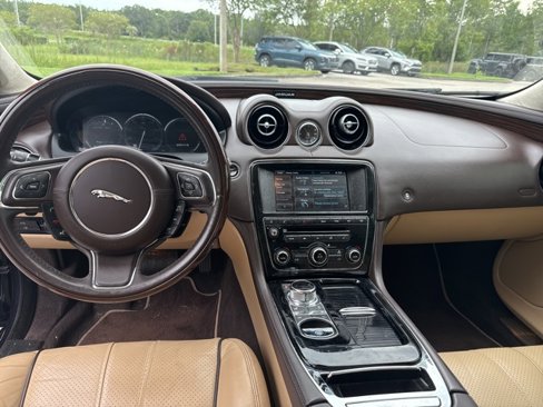 Used 2015 Jaguar XJ L Portfolio image 11