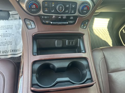 Used 2017 Chevrolet Suburban Premier image 19