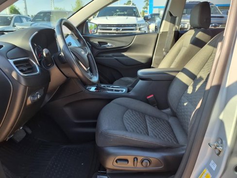 Used 2019 Chevrolet Equinox LT w/ Sun & Navigation Package image 19