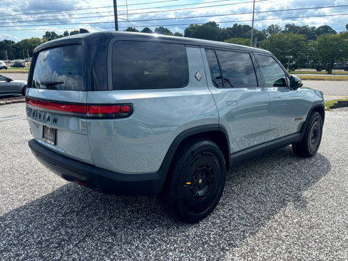 Used 2025 Rivian R1S Premium image 13