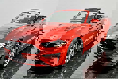 Used 2019 Ford Mustang Convertible image 5