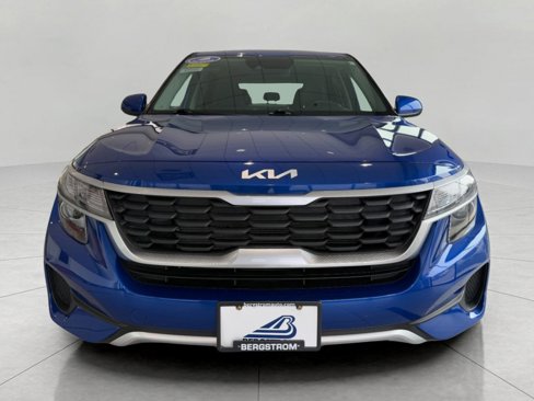 Used 2023 Kia Seltos LX image 3