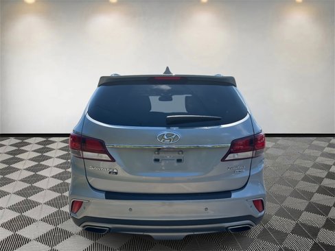 Used 2019 Hyundai Santa Fe XL image 4