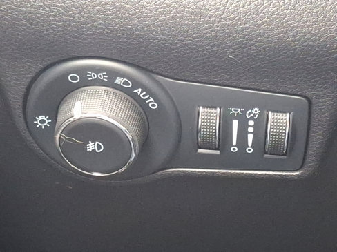 Certified 2022 Jeep Compass Latitude image 25
