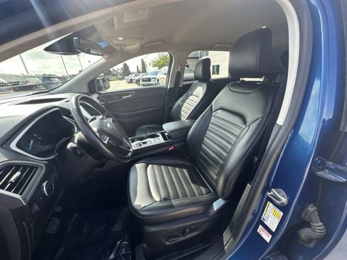 Used 2020 Ford Edge SEL image 18