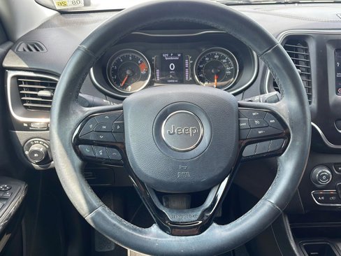 Used 2019 Jeep Cherokee Latitude Plus image 13