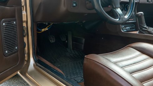 Used 1988 Porsche 924 S image 40