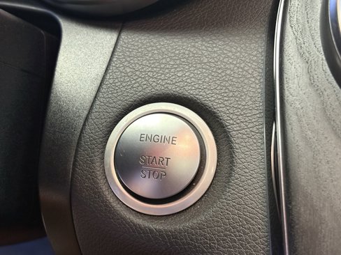 Used 2016 Mercedes-Benz C 300 Sedan image 24