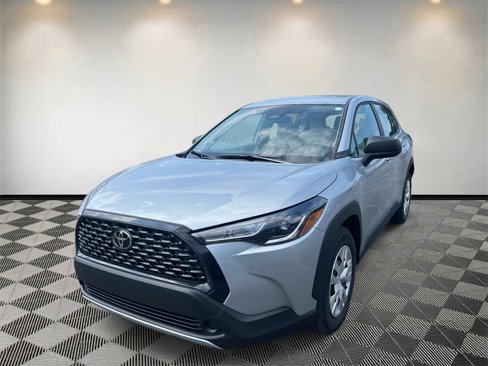 Used 2025 Toyota Corolla Cross L image 7