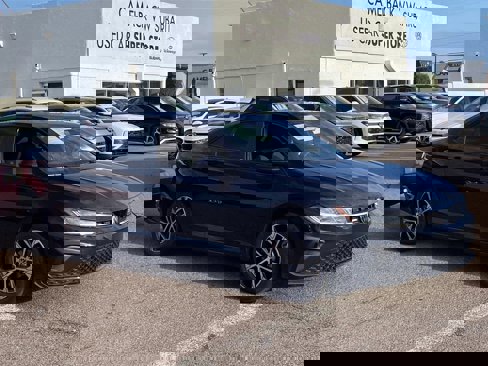 Certified 2025 Volkswagen Jetta Sport image 3